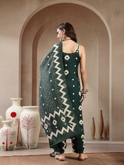 Stylum Women's Green Ikkat Printed Rayon Straight Kurta Pant Dupatta Set (KPDGREENBORO)