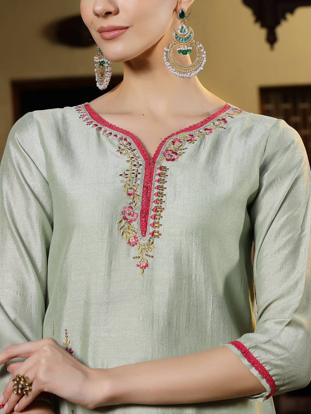 Women's Green Solid & Embroidered Shimmer Silk Straight Kurta Pant Dup
