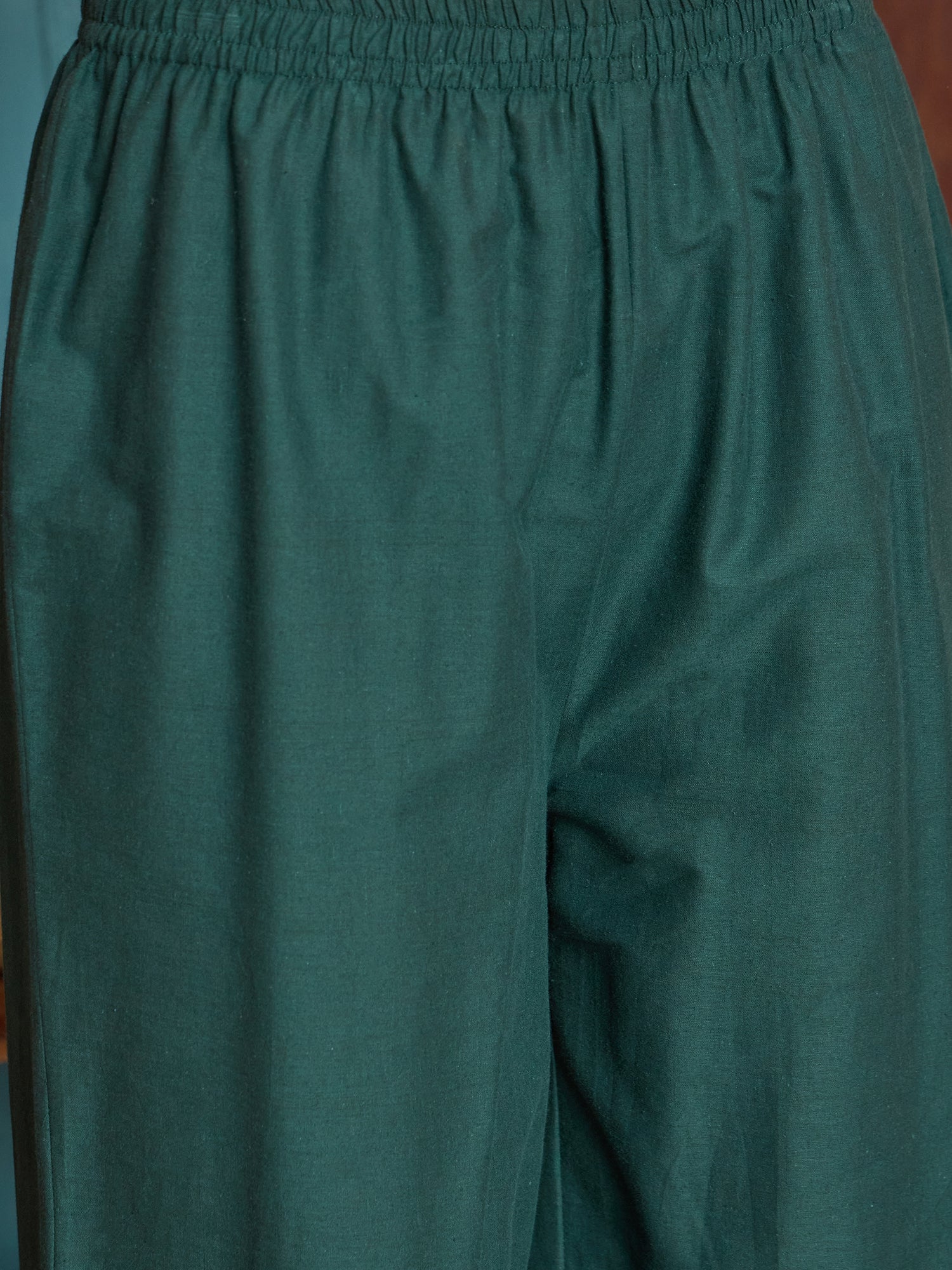 Women's Green Solid Cotton Straight Kurta Pant Dupatta Set (KPDGREENPA