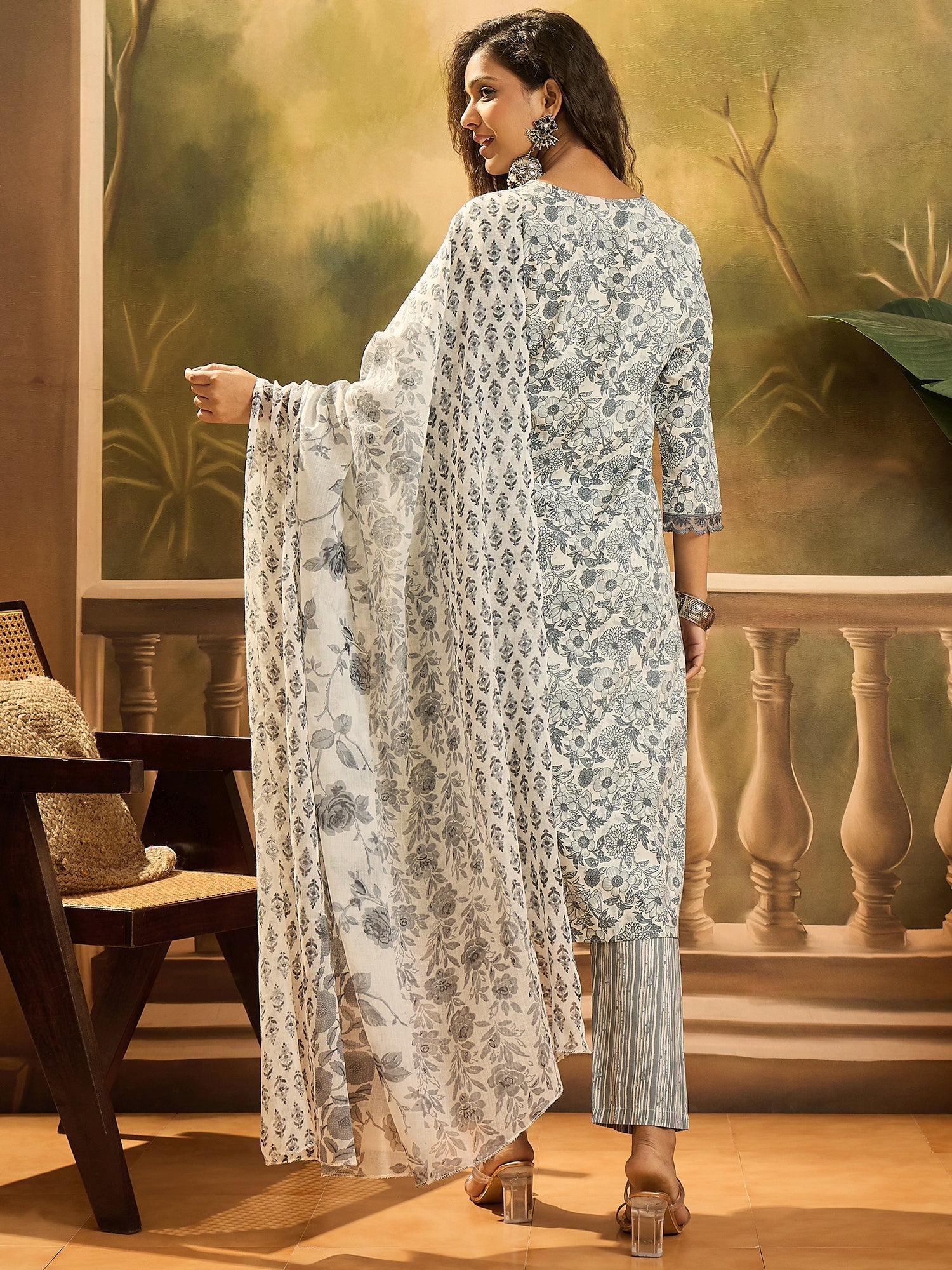 Women's Grey Floral Printed Cotton Straight Kurta Pant Dupatta Set (KP