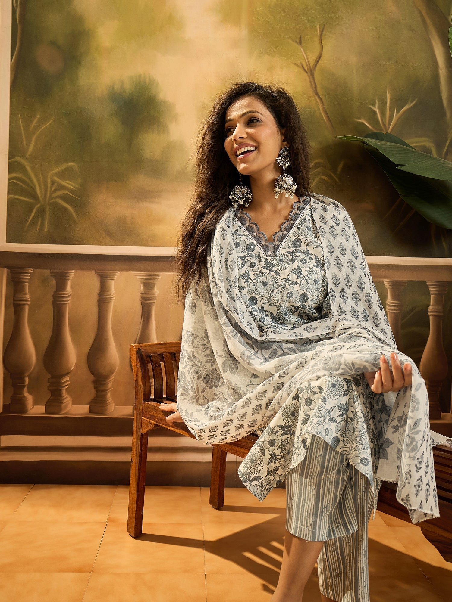 Women's Grey Floral Printed Cotton Straight Kurta Pant Dupatta Set (KP