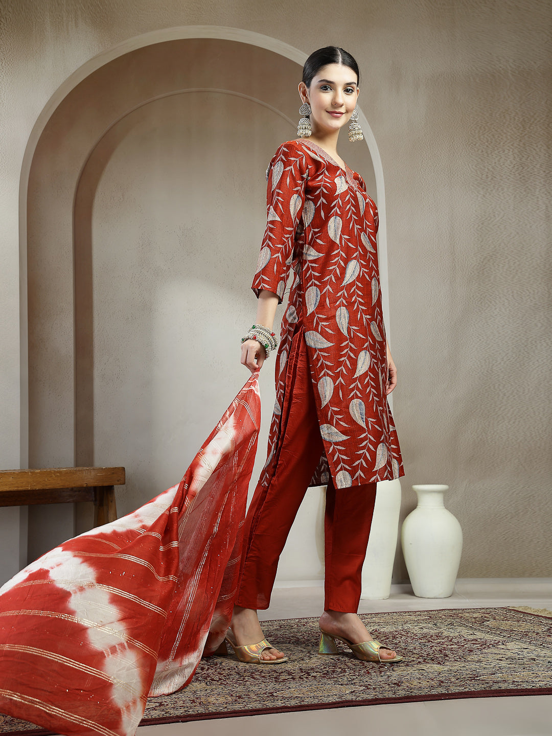 Women's Maroon Floral Printed Roman Silk Straight Kurta Pant Dupatta S