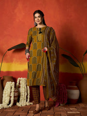 Stylum Women's Mustard Printed Cotton Straight Kurta Pant Dupatta Set (KPDMUSTBUGATI)