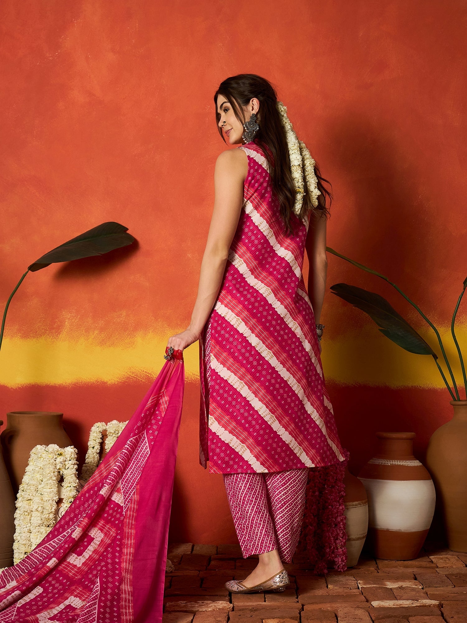 Women's Pink Leheriya Printed Cotton Straight Kurta Pant Dupatta Set (