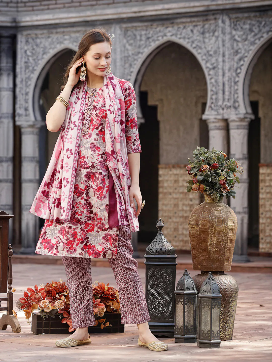 Pink Floral Cotton Blend Women's Kurta Set with Dupatta