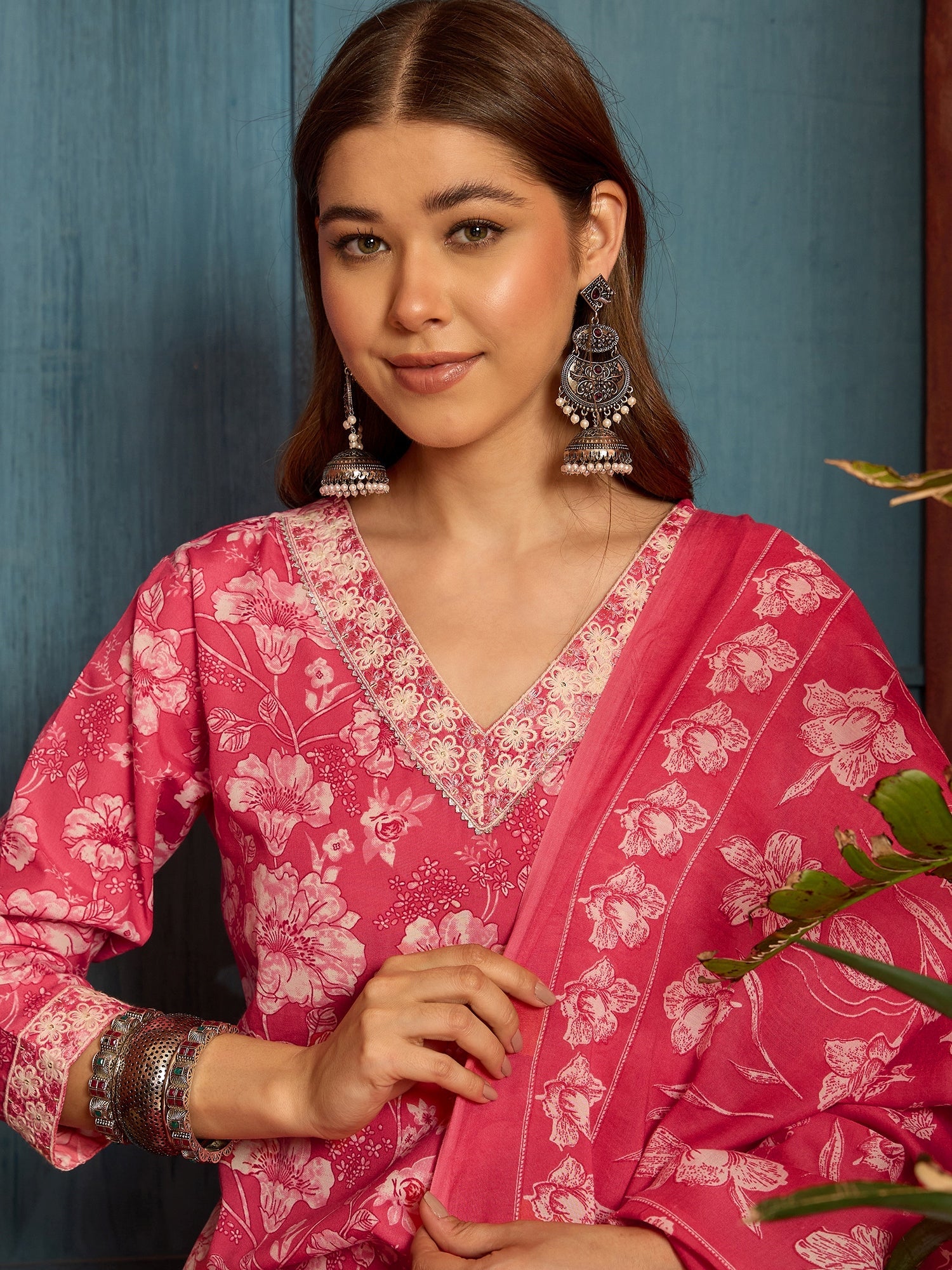 Women's Pink Floral Printed Cotton Straight Kurta Pant Dupatta Set (KP