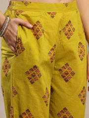 Stylum Women's Yellow Floral Printed Cotton Straight Kurta Pant Dupatta Set (KPDYELLOWYAMIR)
