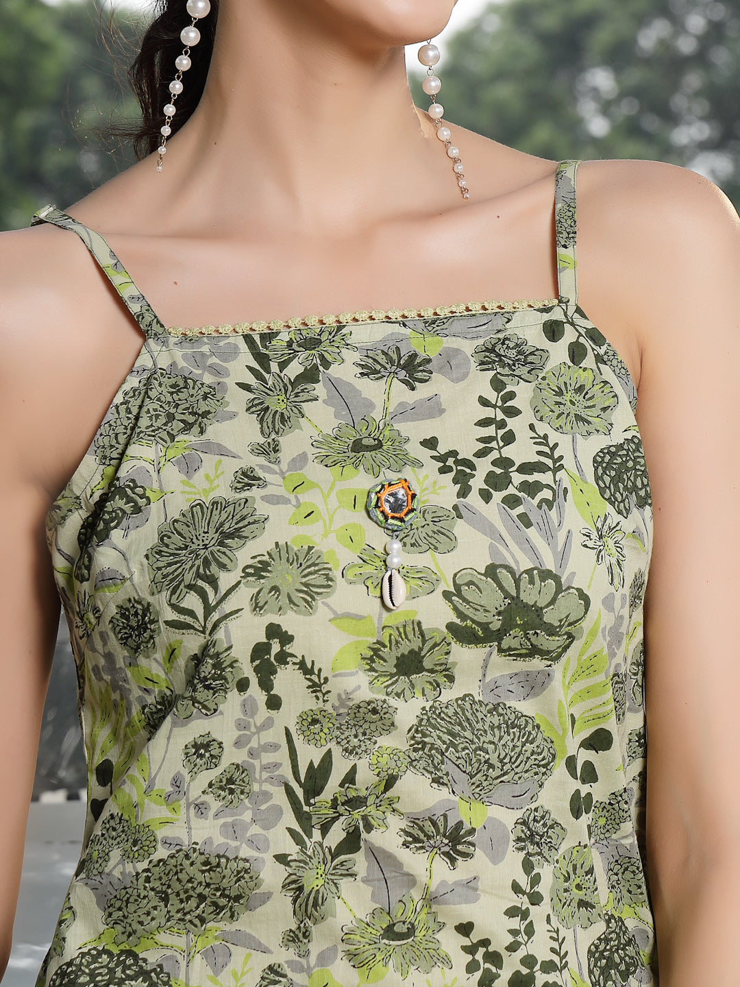 Women's Green Floral Printed Cotton Straight Kurta Palazzo Set (KPGREE