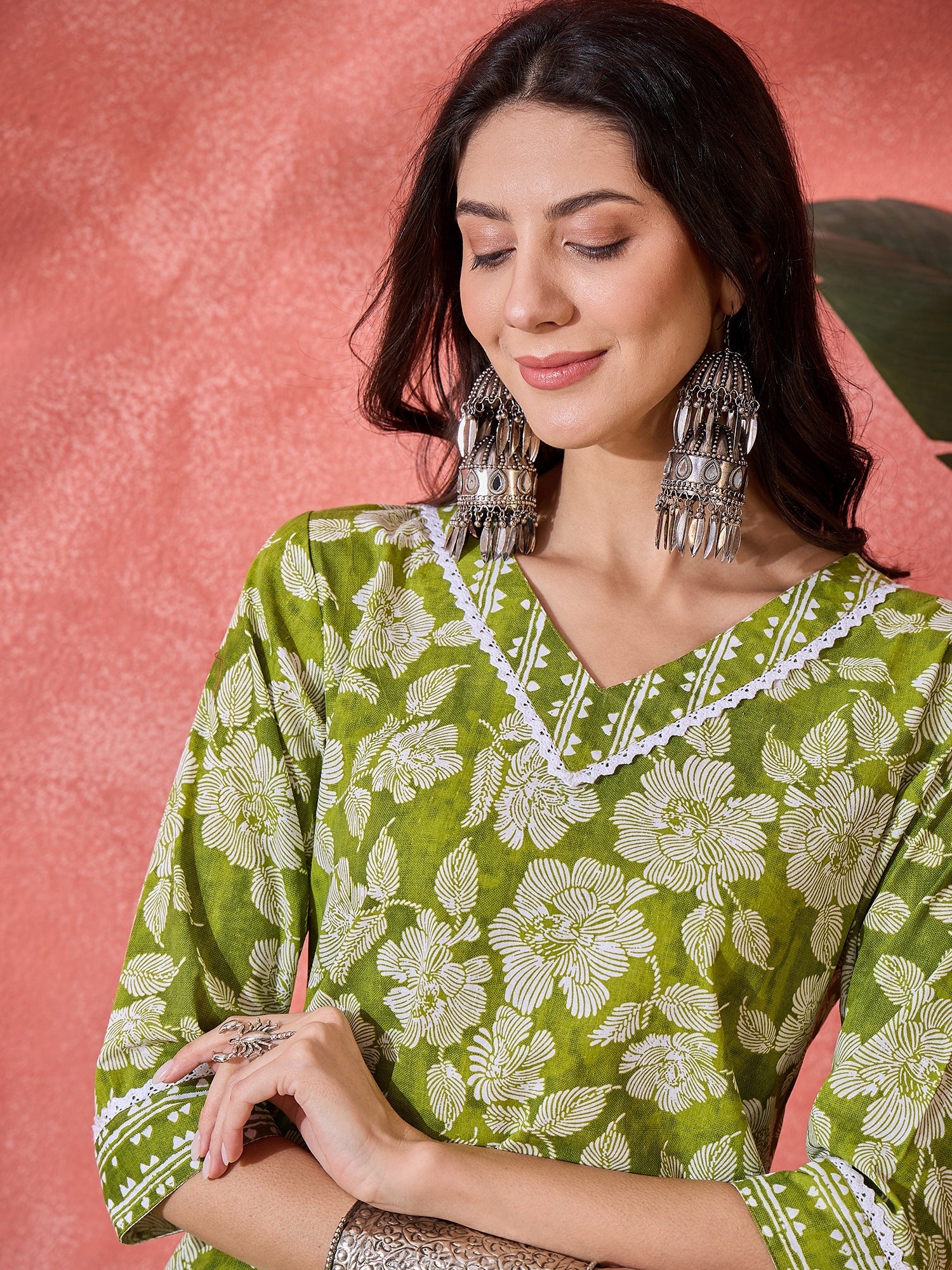 Women's Green Floral Printed Cotton Straight Kurta Pant Set (KPGREENMA