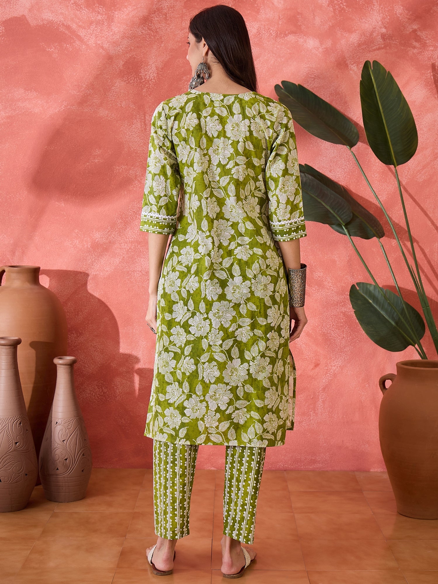 Women's Green Floral Printed Cotton Straight Kurta Pant Set (KPGREENMA