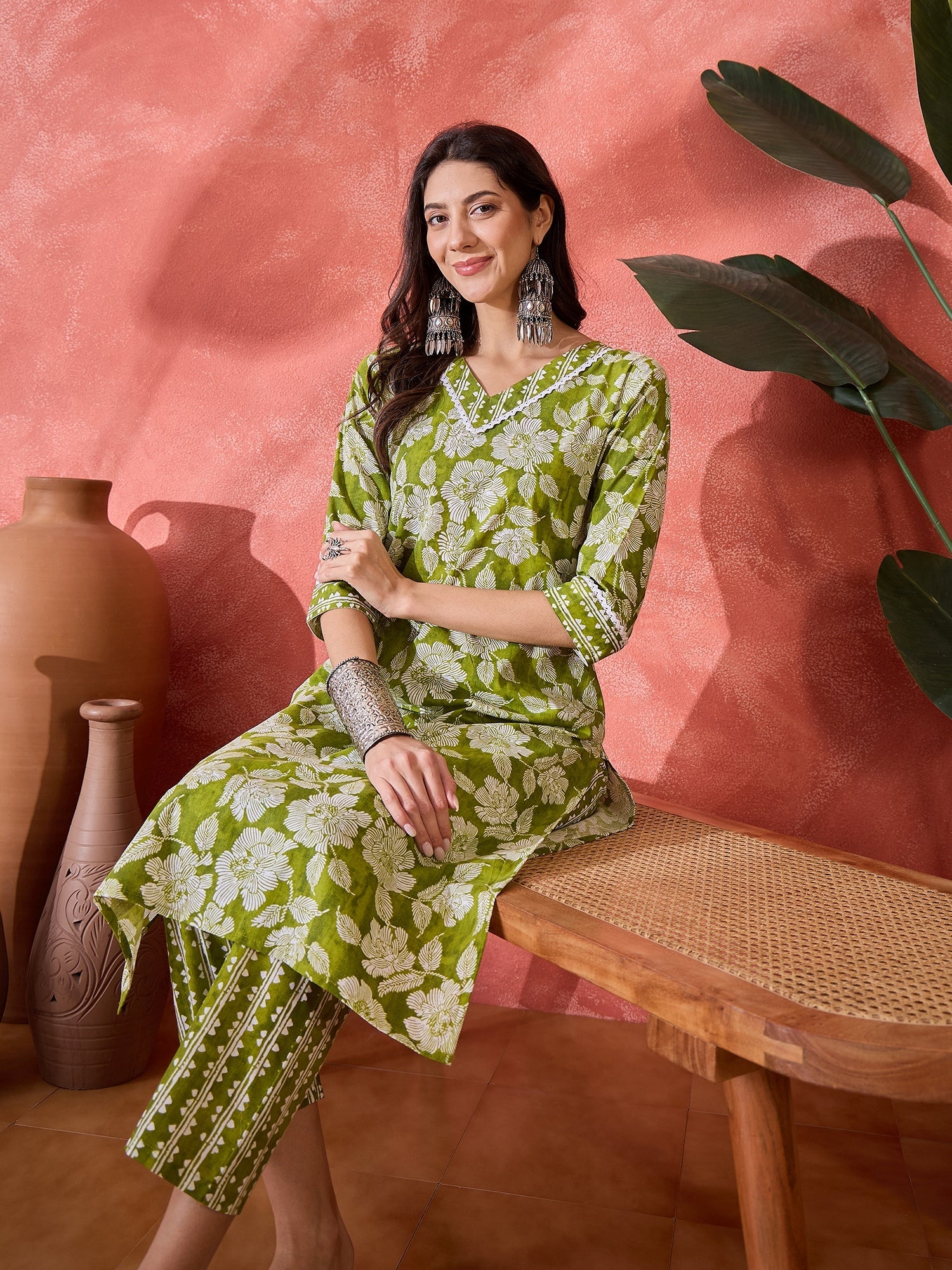 Women's Green Floral Printed Cotton Straight Kurta Pant Set (KPGREENMA