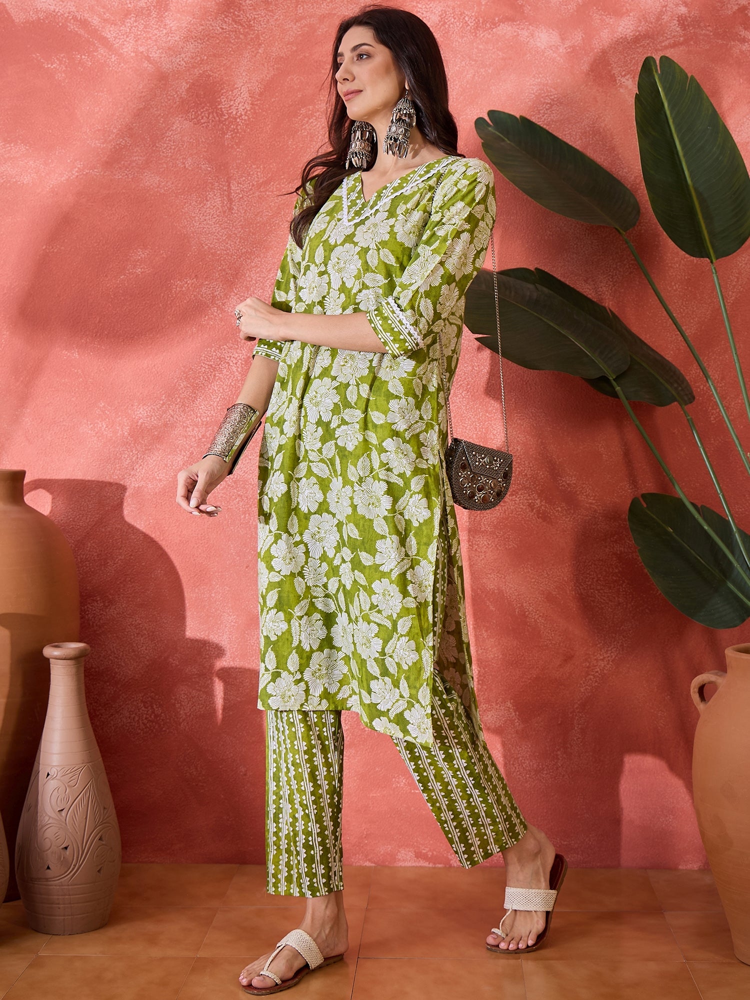 Women's Green Floral Printed Cotton Straight Kurta Pant Set (KPGREENMA