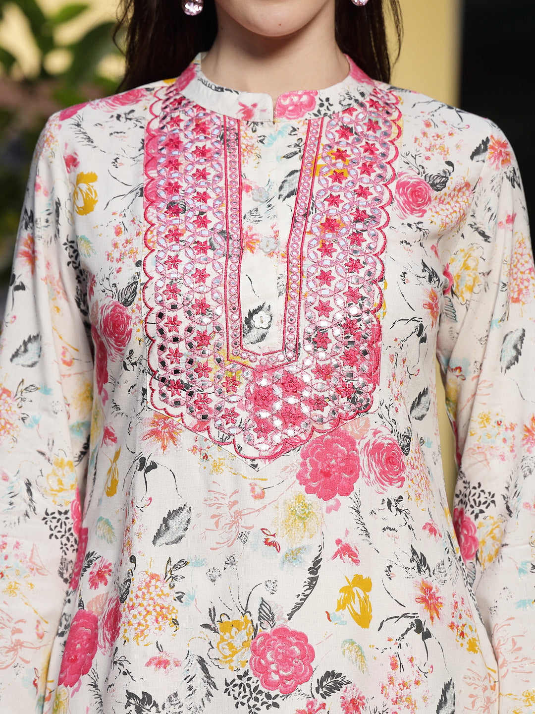 Women's White Floral Printed & Embroidered Rayon Straight Kurta Palazz