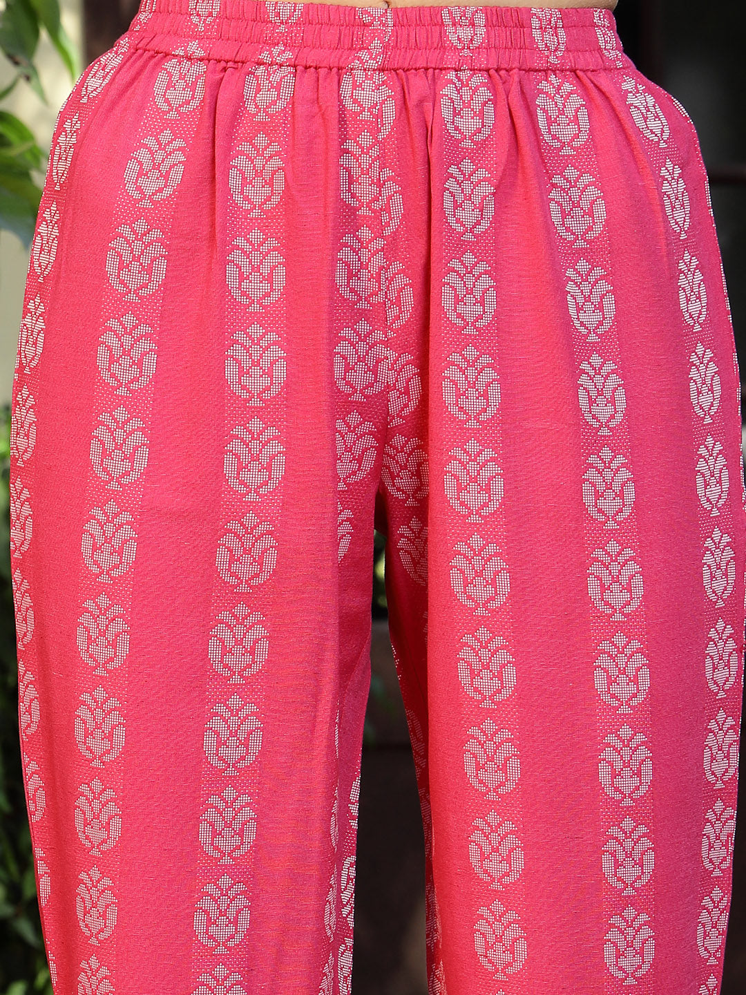 Women's Pink Woven Design Cotton Blend Straight Kurta Pant Set (KPPINK