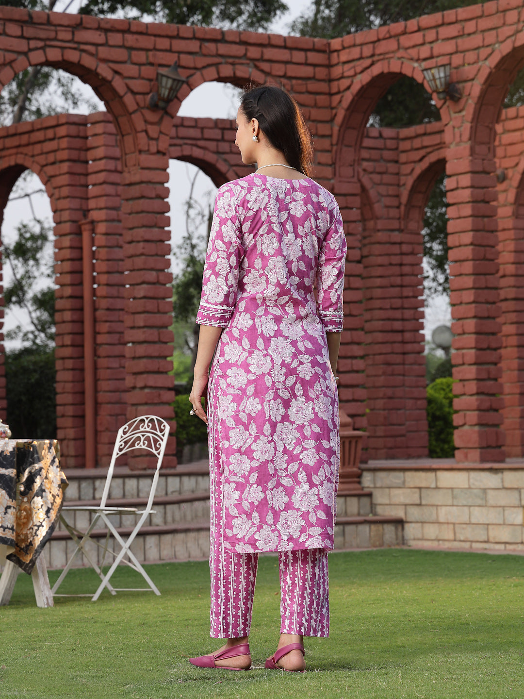 Women's Purple Floral Printed Cotton Straight Kurta Pant Set (KPPURPLE