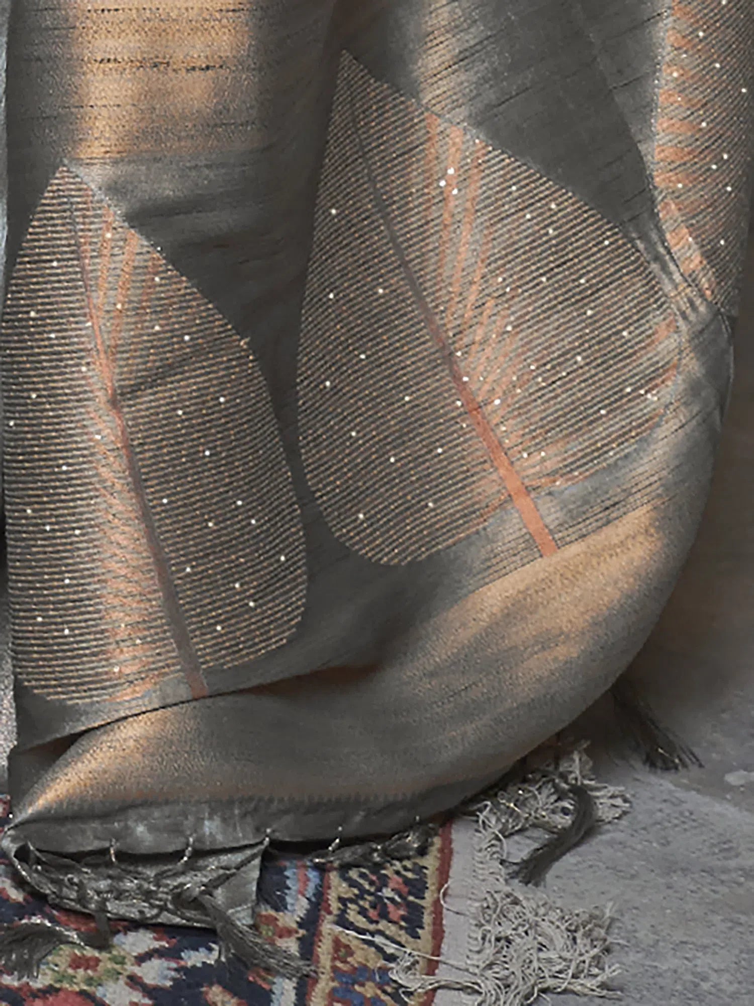 Grey Embellished Indian Sari – Elegant Polyester Designer Saree