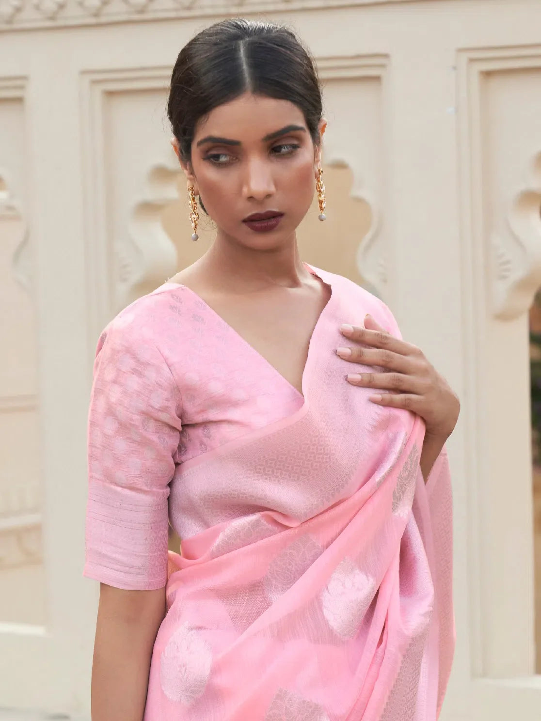 Pink Linen Saree: Indian Sarees for Modern Women