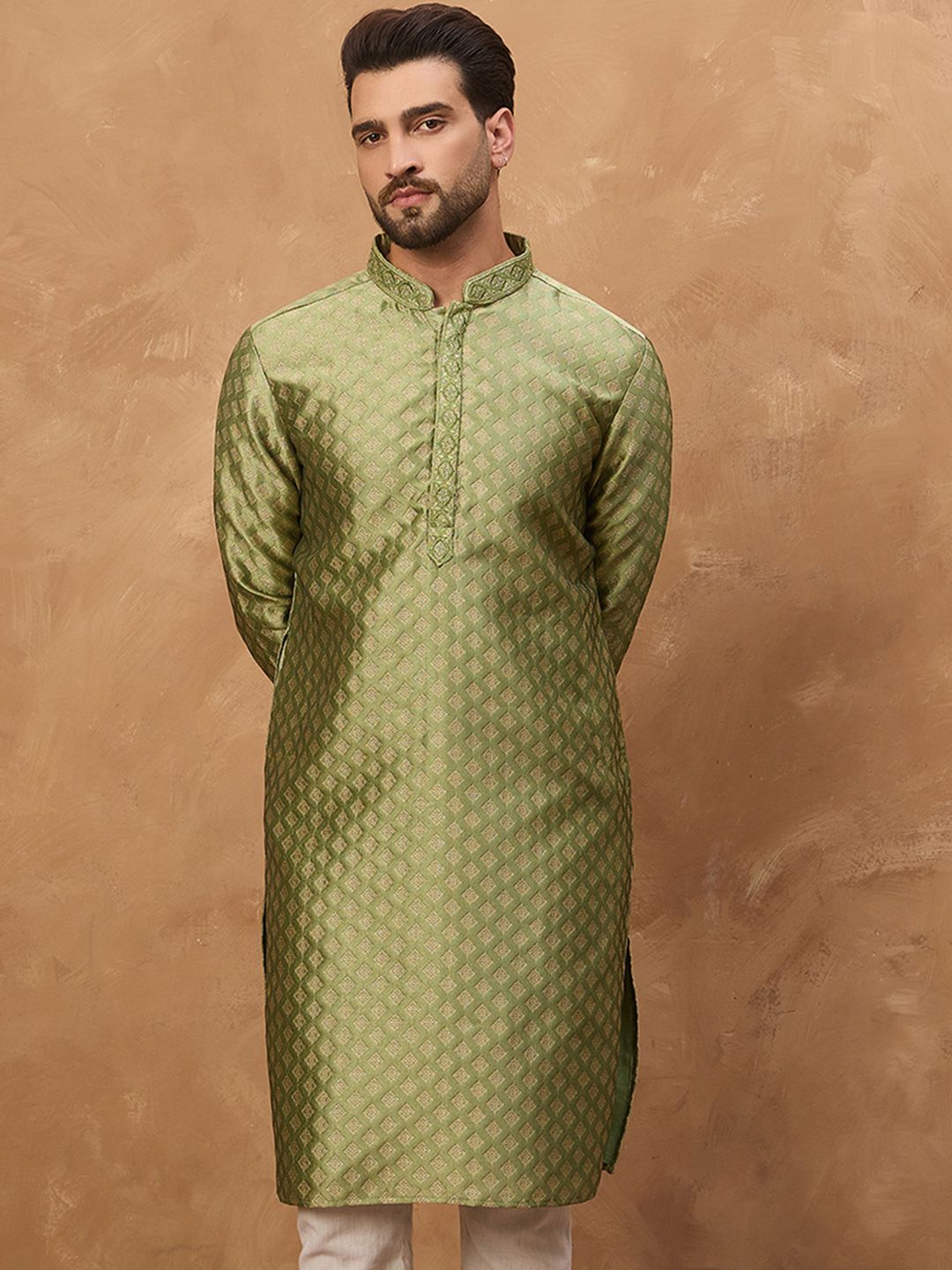 Ethnic Bay Men Green Silk Blend Solid Woven Design Straight Kurta With Pant Set-MKSET1456
