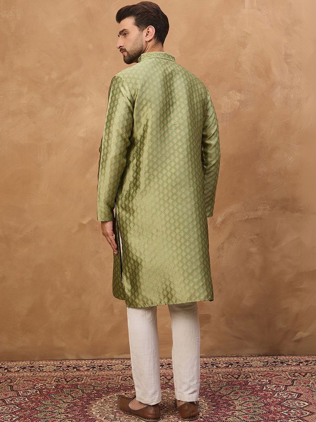 Ethnic Bay Men Green Silk Blend Solid Woven Design Straight Kurta With Pant Set-MKSET1456
