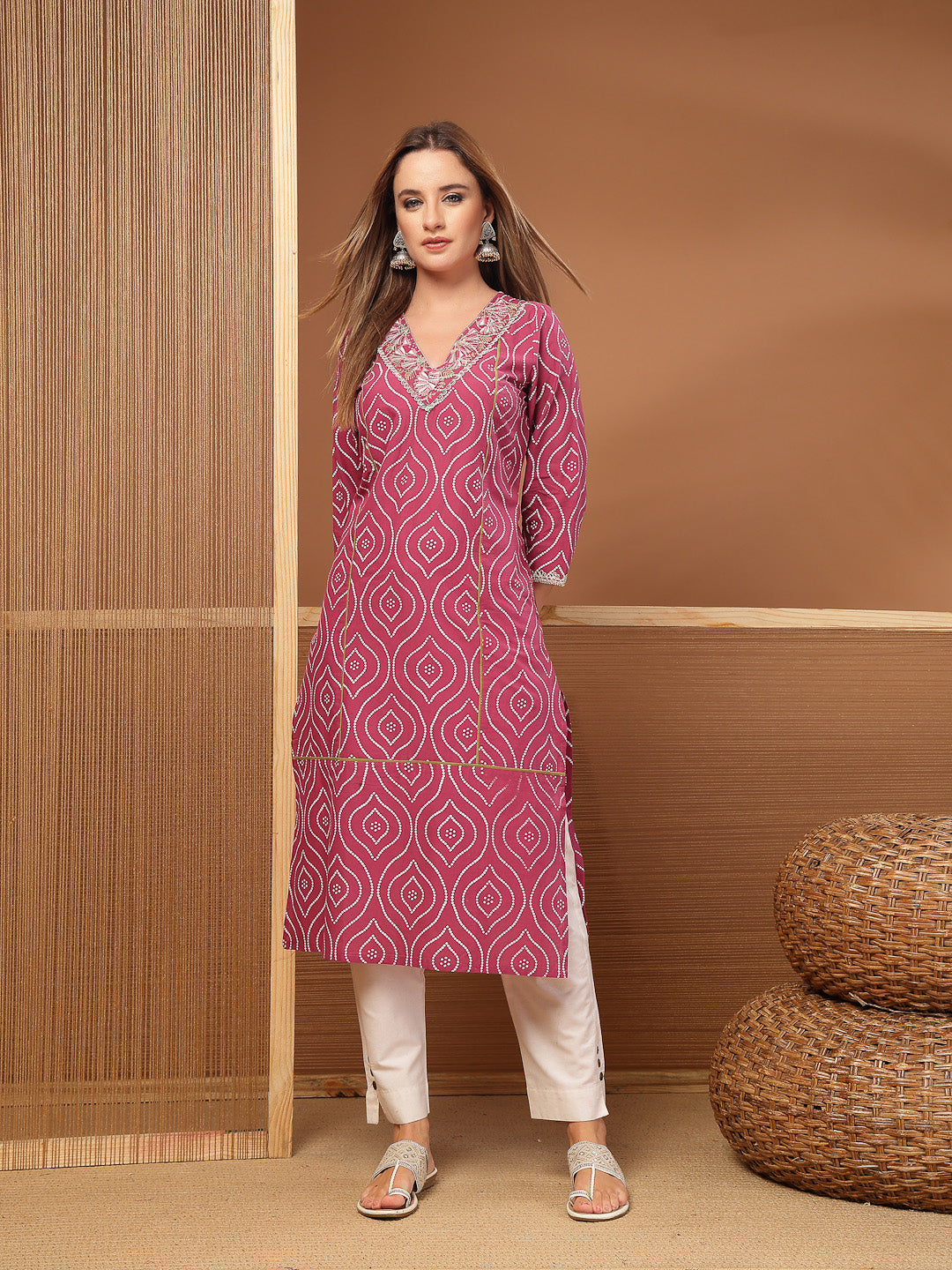 Women's Magenta Bandhej Printed & Embroidered Cotton Straight Kurta (M