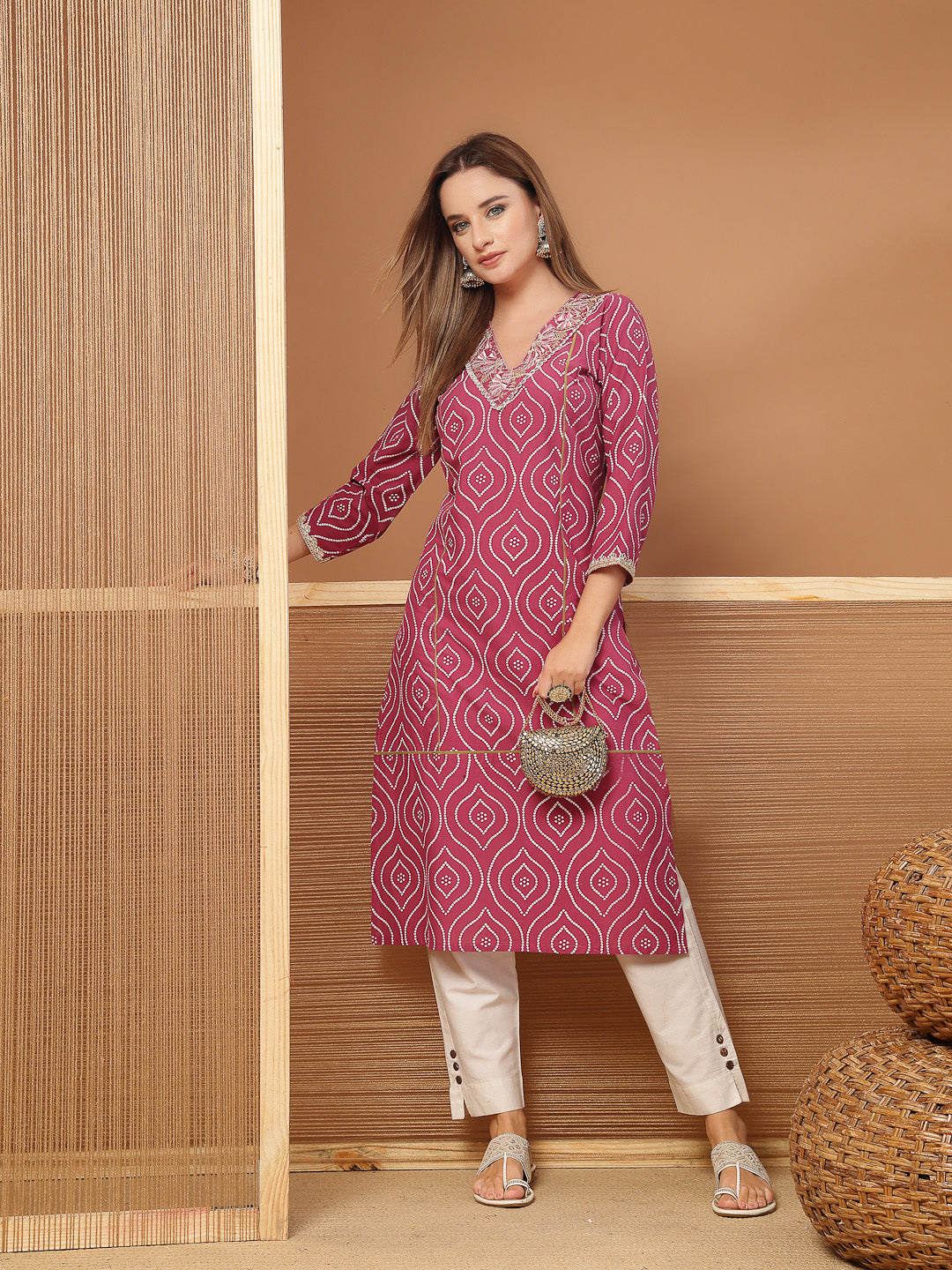 Women's Magenta Bandhej Printed & Embroidered Cotton Straight Kurta (M