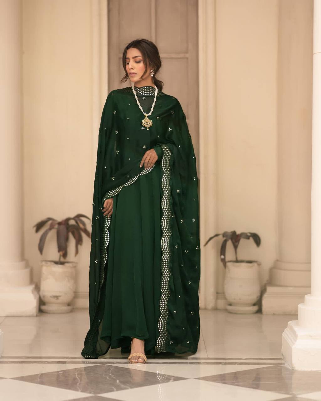 Women's Green Roman Cotton Solid Anarkali Kurta Pant With Dupatta