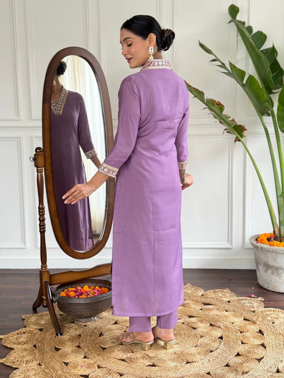 Women's Lavender Viscose Silk Embroidered Straight Kurta Pant With Dupatta