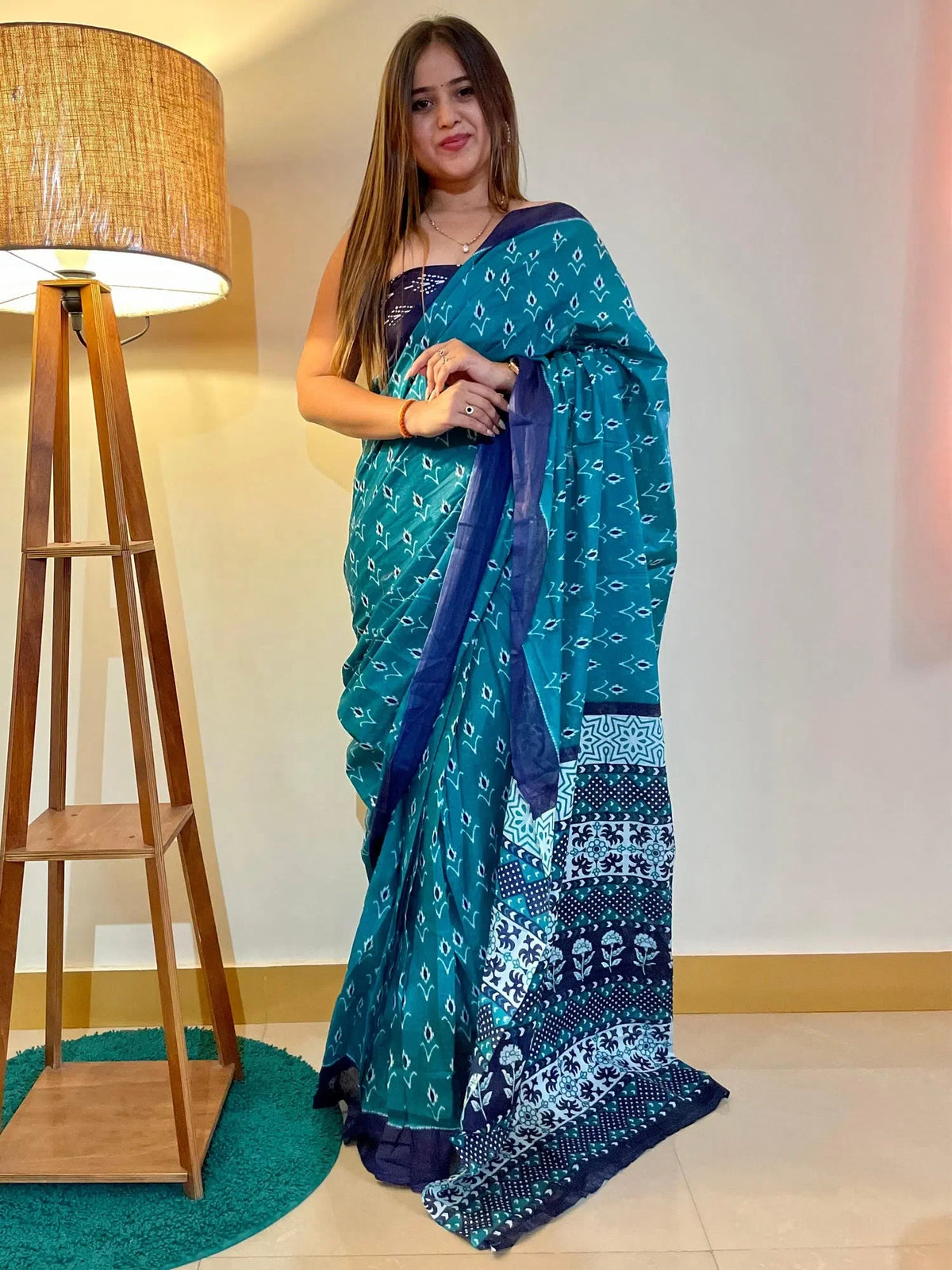 Women's Crepe Red Digital Print Designer Saree With Blouse Piece-KUBIK324002