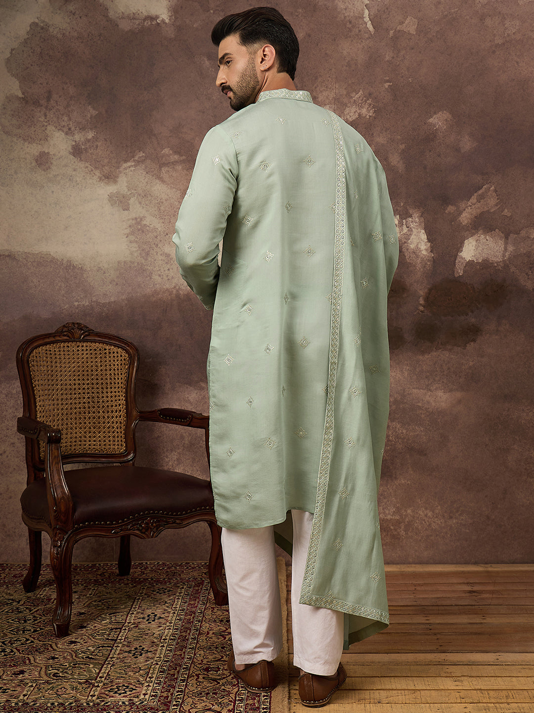 Ethnic Bay Men Green Silk Blend Solid Embroidered Straight Kurta with Dupatta-MKUD1004