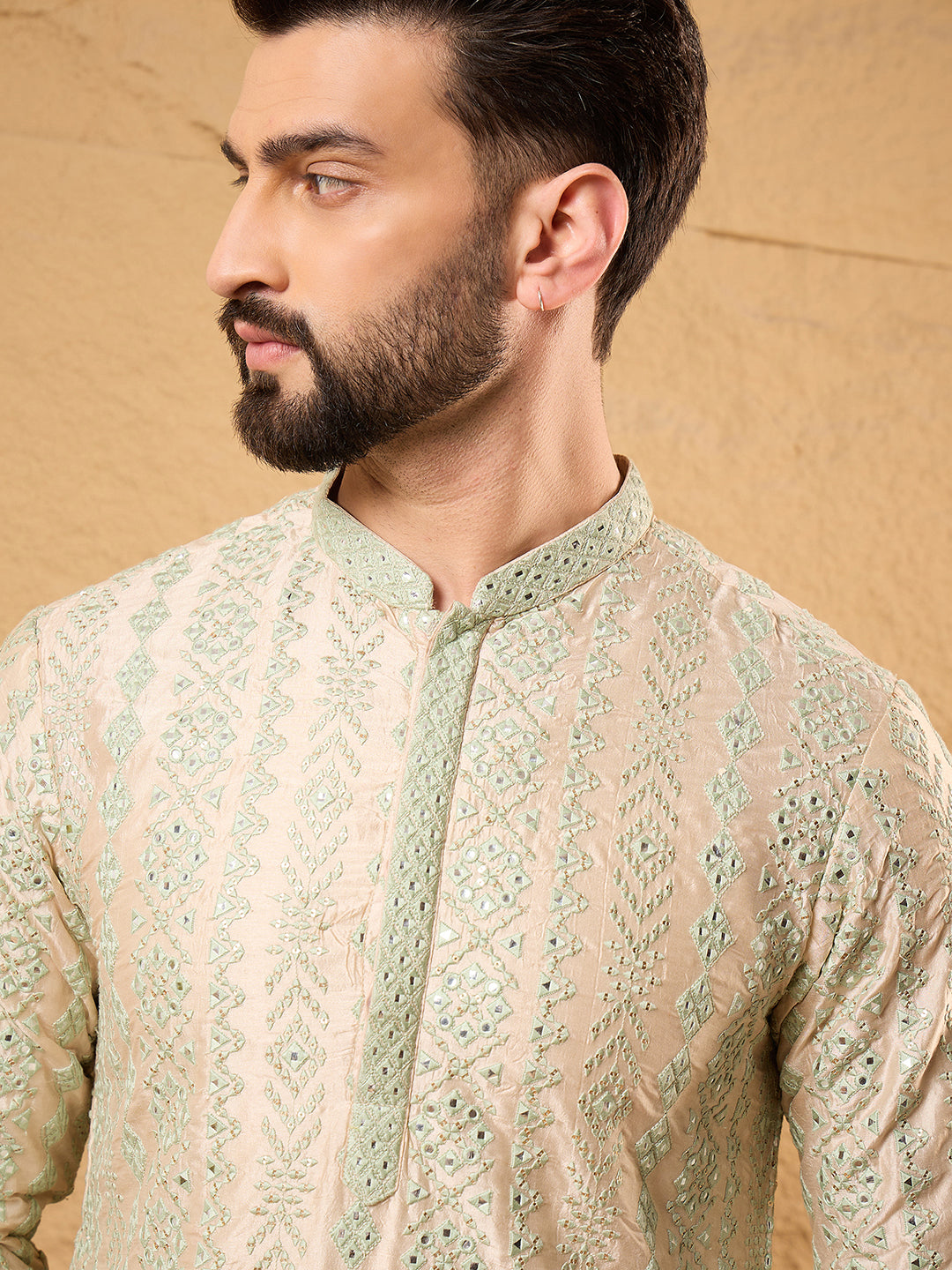 Ethnic Bay Men Off White Silk Blend Solid Embroidered Straight Kurta with Trouser-MKSET1127