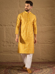 Ethnic Bay Men Yellow Pure Silk Geometric Printed Straight Kurta with Trousers-MKSET1276
