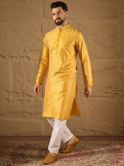 Ethnic Bay Men Yellow Pure Silk Geometric Printed Straight Kurta with Trousers-MKSET1276