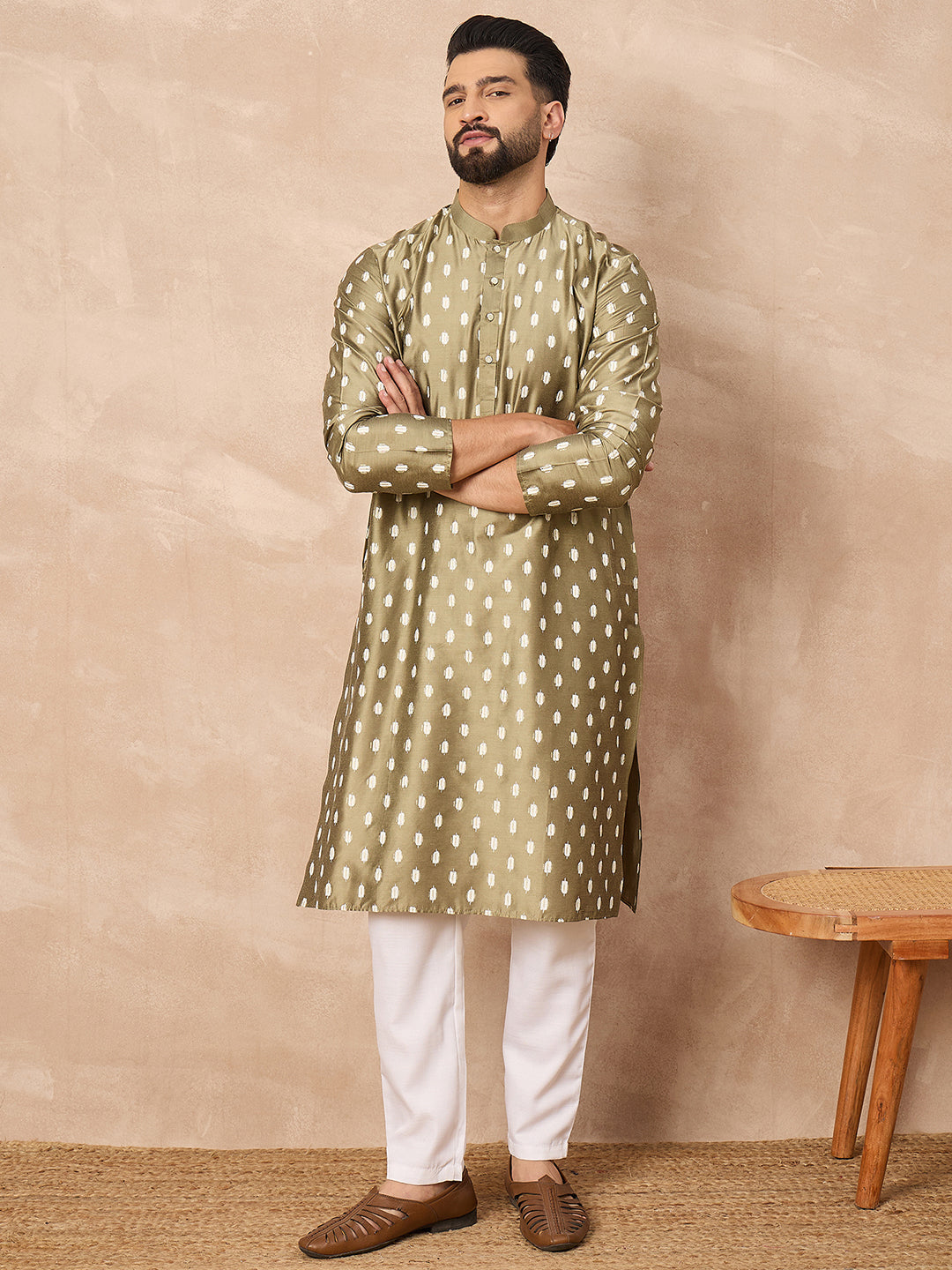 Ethnic Bay Men Olive Pure Silk Abstract Printed Straight Kurta with Trousers-MKSET1284