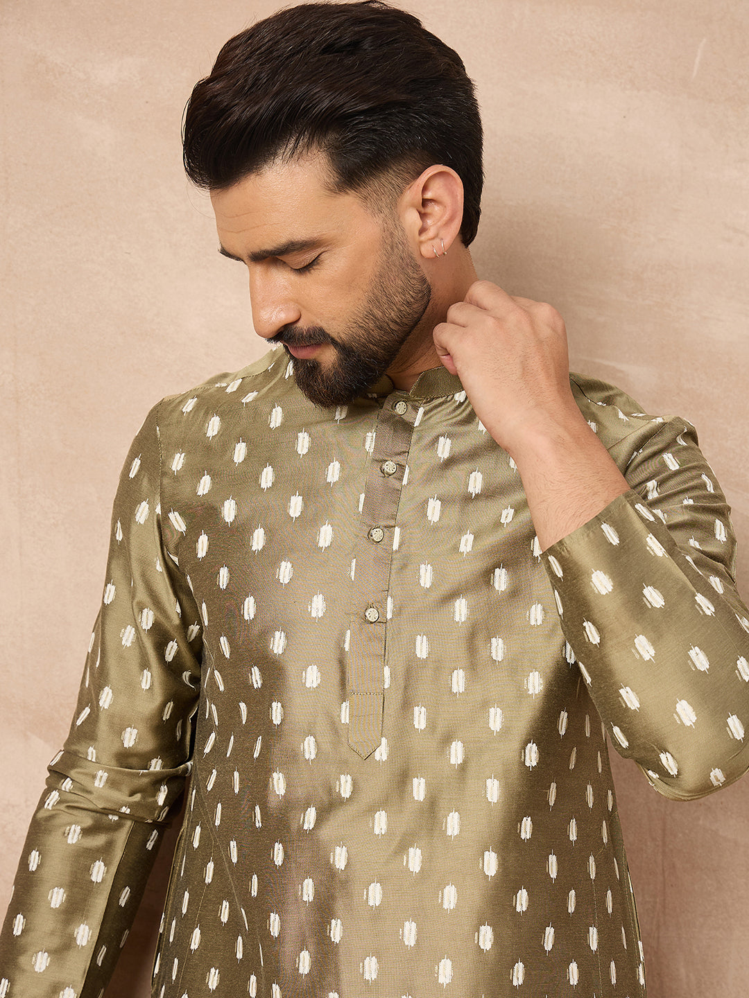 Ethnic Bay Men Olive Pure Silk Abstract Printed Straight Kurta with Trousers-MKSET1284