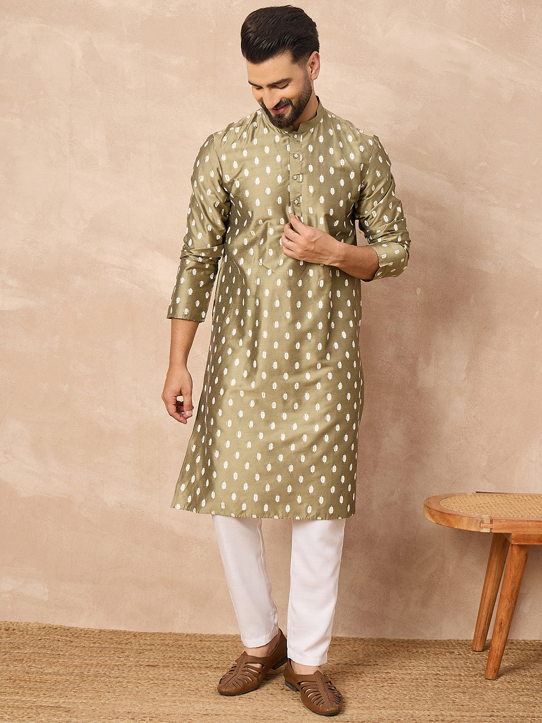 Ethnic Bay Men Olive Pure Silk Abstract Printed Straight Kurta with Trousers-MKSET1284