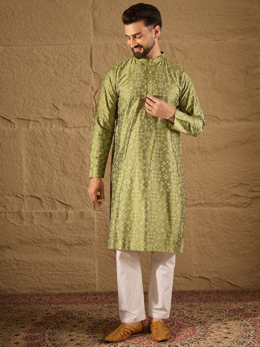 Ethnic Bay Men Green Pure Silk Geometric Printed Straight Kurta with Trouser-MKSET1285