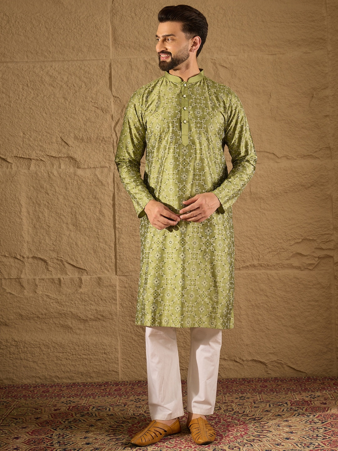 Ethnic Bay Men Green Pure Silk Geometric Printed Straight Kurta with Trouser-MKSET1285
