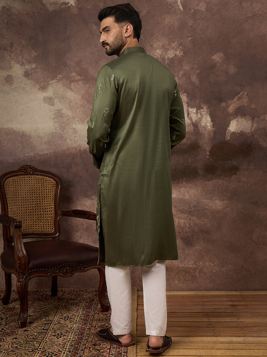 Ethnic Bay Men Green Silk Blend Solid Embroidered Straight Kurta and Trouser-MKSET1332