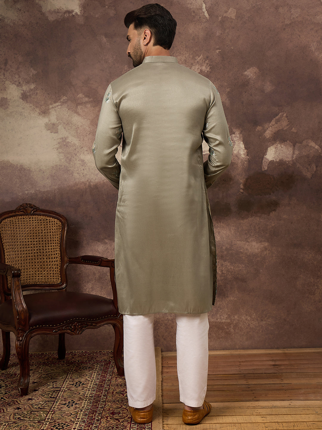 Ethnic Bay Men Green Silk Blend Solid Embroidered Straight Kurta with Trouser-MKSET1345
