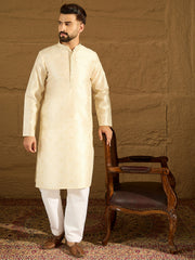 Ethnic Bay Men Off White Silk Blend Solid Woven Design Straight Kurta with Trouser-MKSET1352