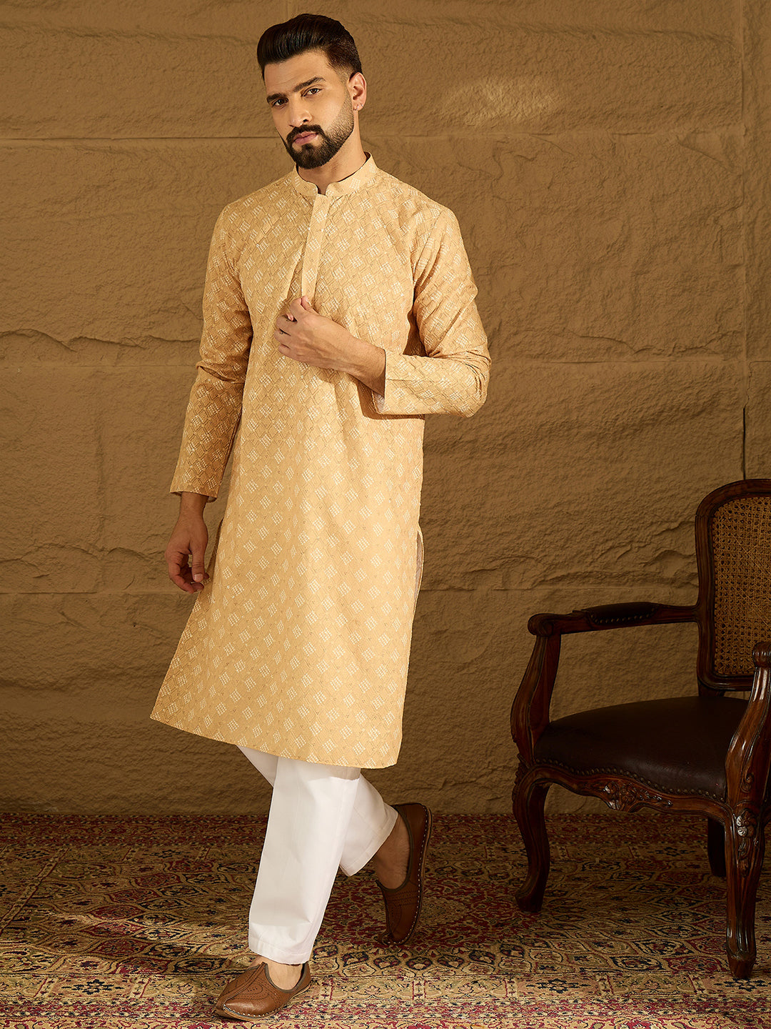 Ethnic Bay Men Yellow Viscose Rayon Bandhani Embroidered Straight Kurta with Trouser-MKSET1585