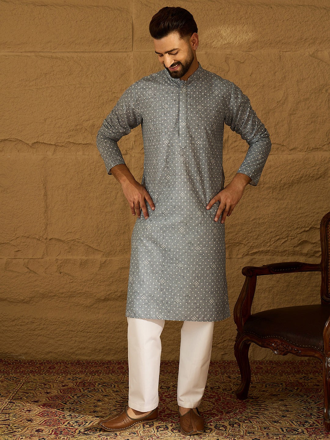 Ethnic Bay Men Blue Viscose Rayon Bandhani Embroidered Straight Kurta with Trouser-MKSET1586