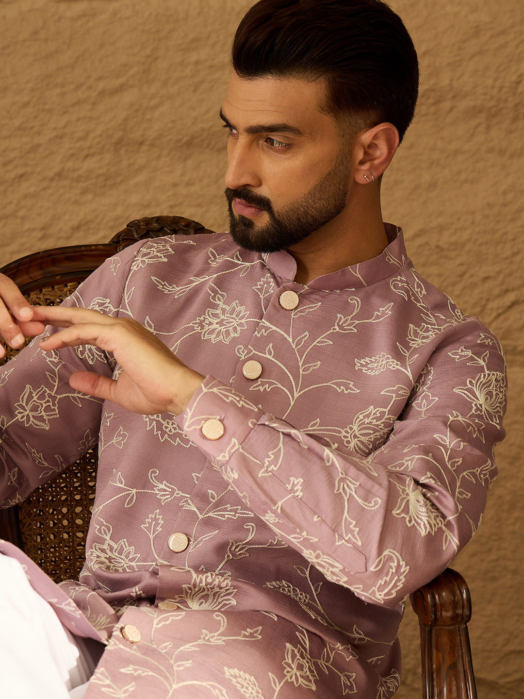 Ethnic Bay Men Lavender Viscose Rayon Solid Embroidered Straight Kurta with Trouser-MKSET1704