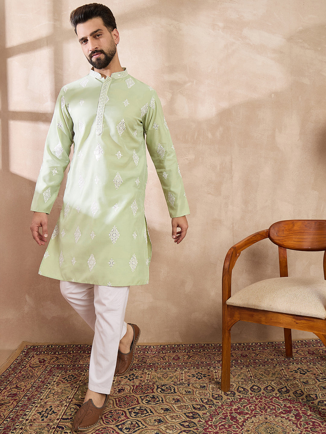 Ethnic Bay Men Green Silk Blend Solid Embroidered Straight Kurta With Trouser