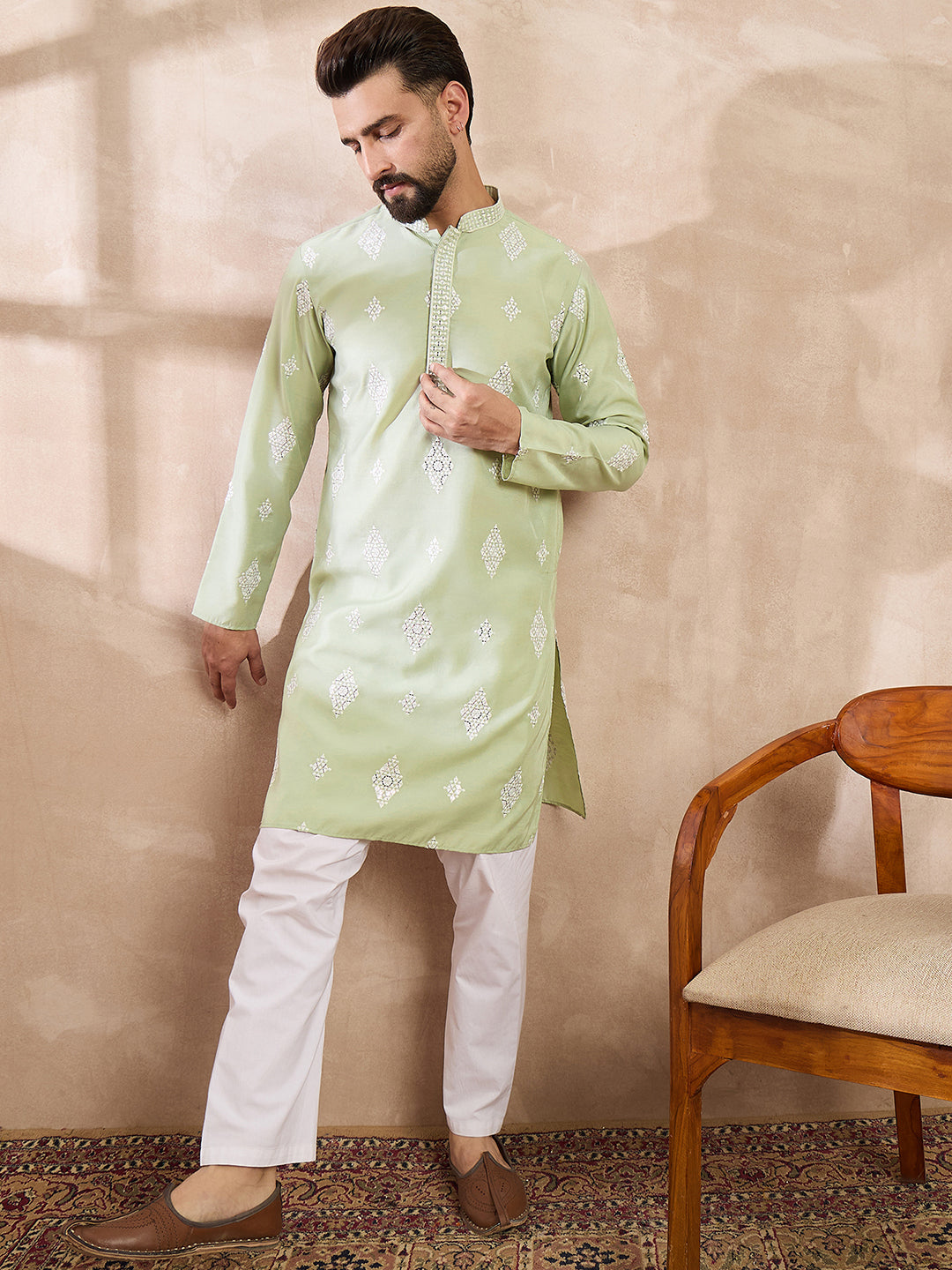 Ethnic Bay Men Green Silk Blend Solid Embroidered Straight Kurta With Trouser