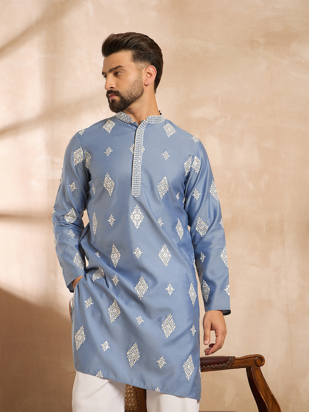 Ethnic Bay Men Blue Silk Blend Solid Embroidered Straight Kurta Sets
