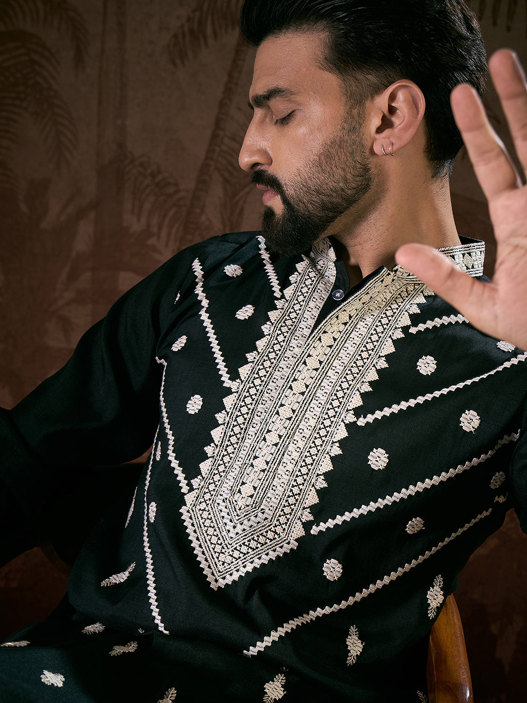 Ethnic Bay Men Black Silk Blend Solid Embroidered Straight Kurta With Trouser