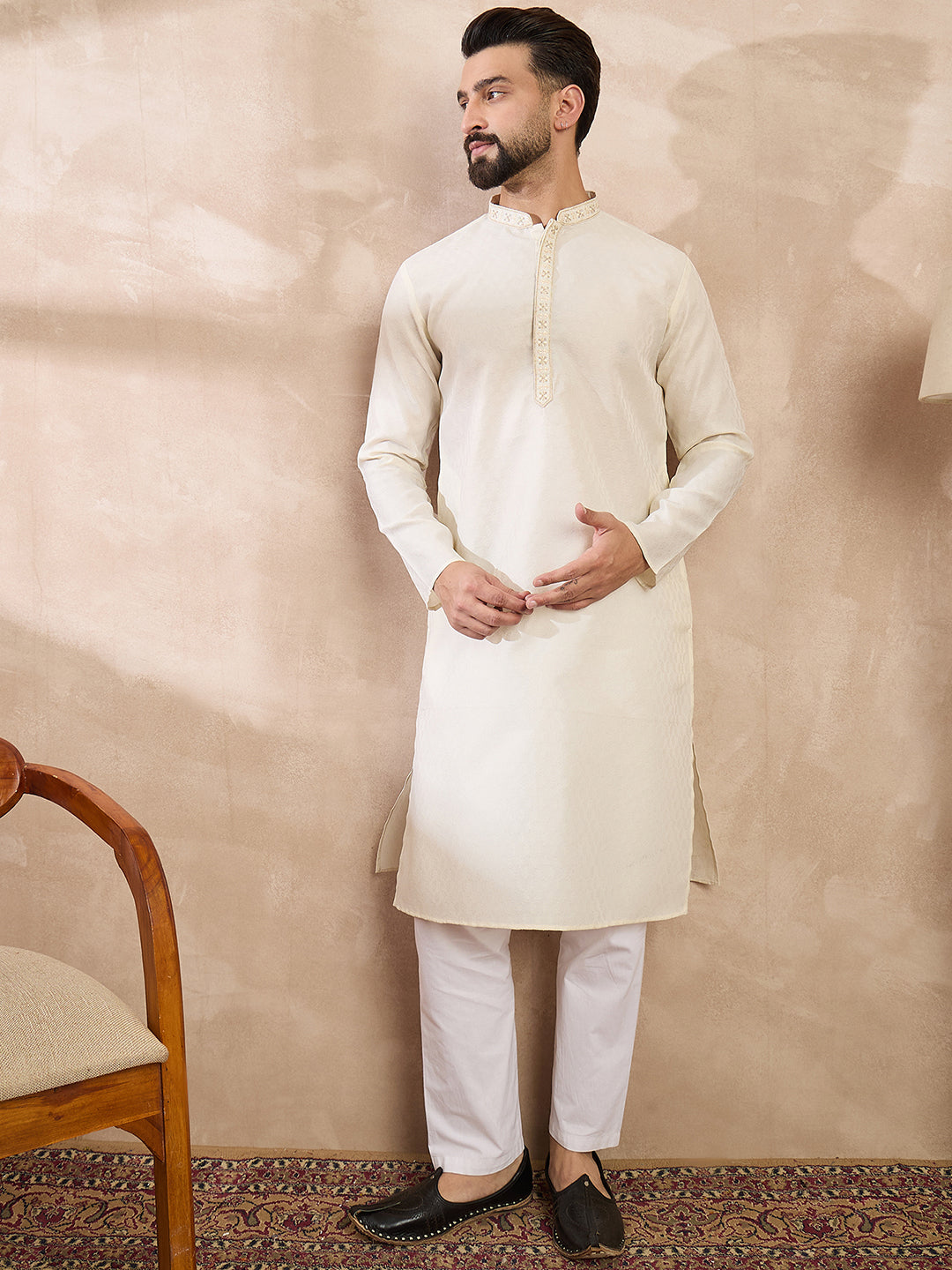 Ethnic Bay Men Off White Silk Blend Solid Woven Design Straight Kurta With Trouser