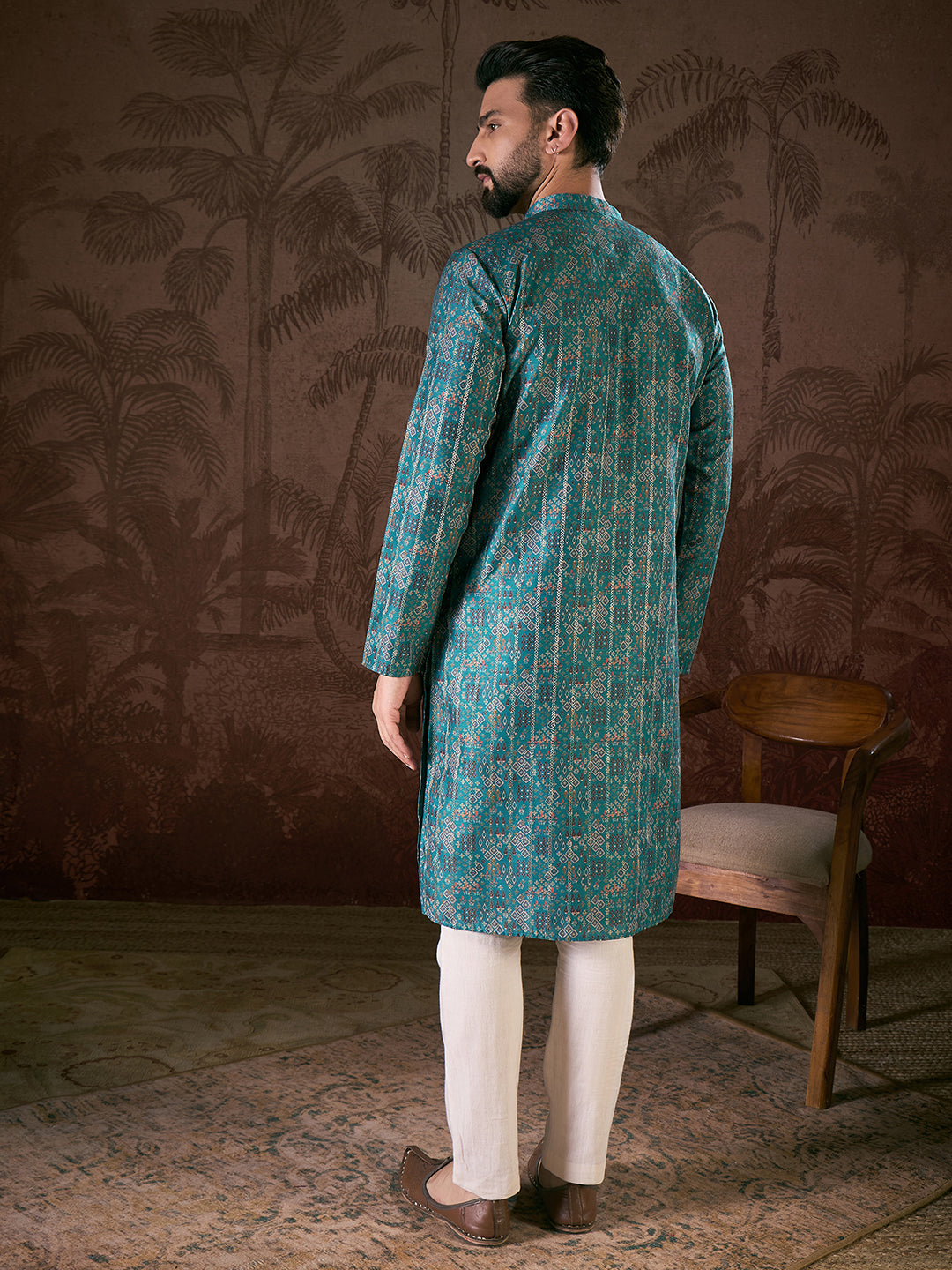 Ethnic Bay Men Blue Silk Blend Ethnic Motifs Printed Straight Kurta With Trouser