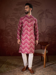 Ethnic Bay Men Magenta Silk Blend Chevron Printed Straight Kurta With Trouser-MKSET1940
